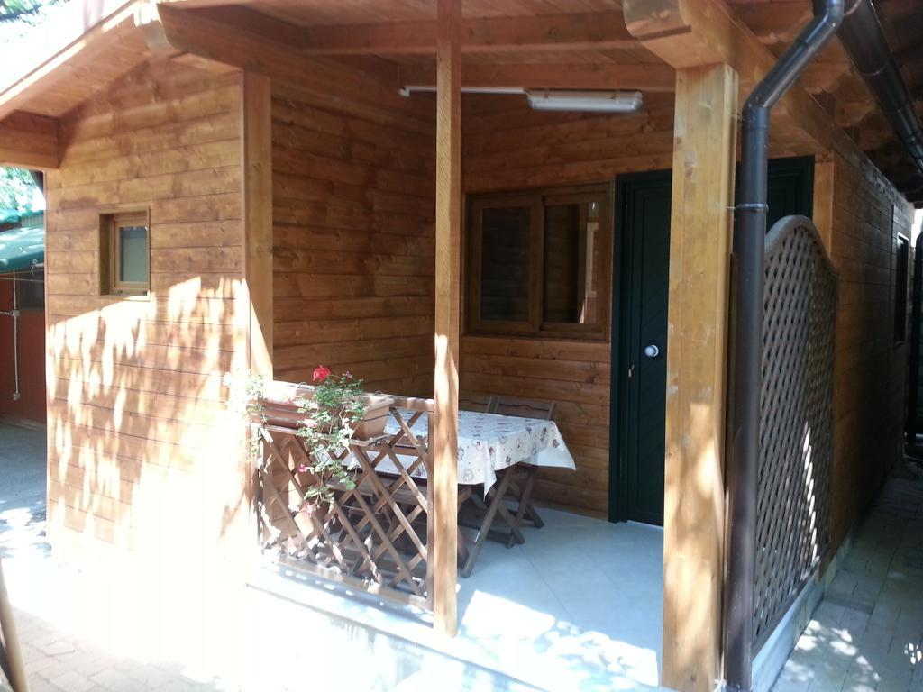 Camping Luni Marina di Massa Bagian luar foto