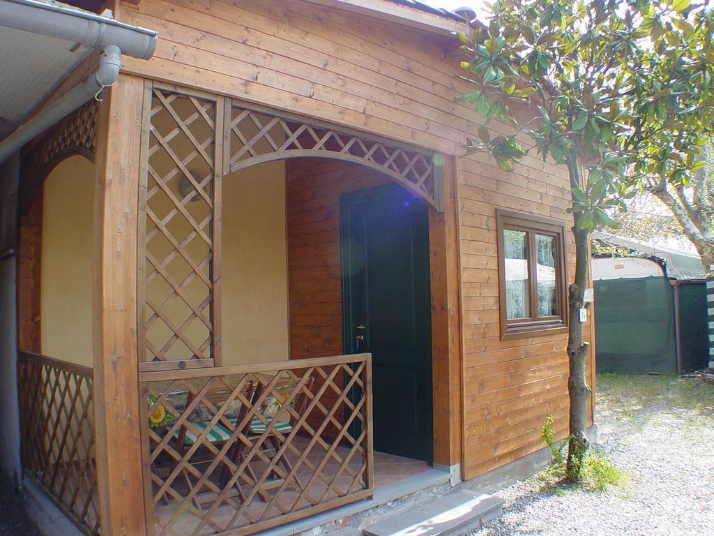 Camping Luni Marina di Massa Bagian luar foto